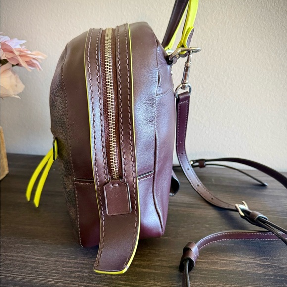 Coach Andi Backpack in Signature Canvas and Lime Green EUC - Picture 3 of 10